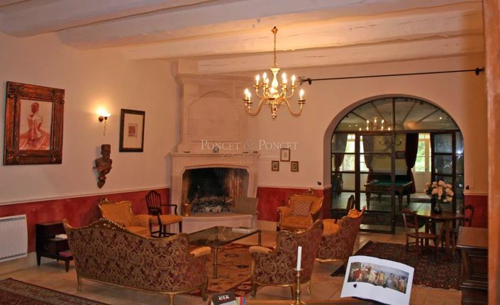 Image No.10-25 Bed House for sale