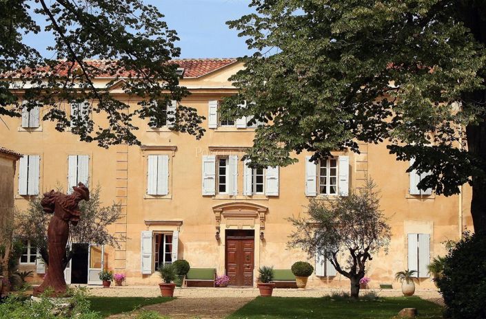 Image No.19-25 Bed House for sale