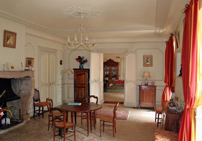 Image No.9-25 Bed House for sale