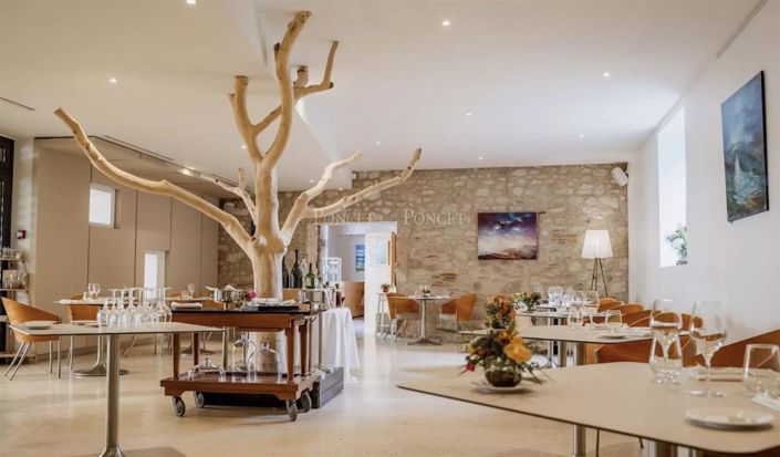 Image No.11-19 Bed House for sale