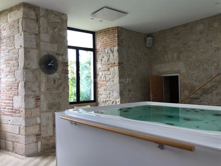 Image No.18-19 Bed House for sale