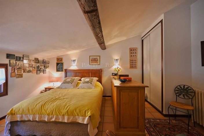 Image No.20-4 Bed House for sale