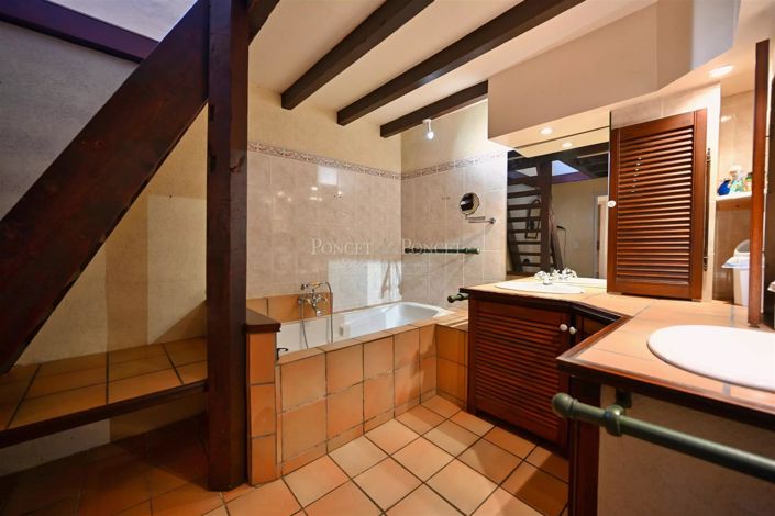 Image No.23-4 Bed House for sale