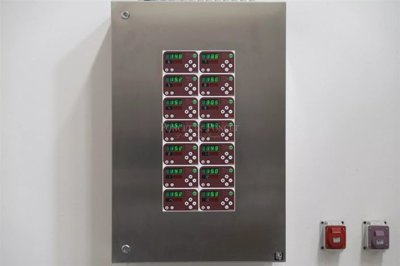 aym1x20cm9xygl5j10