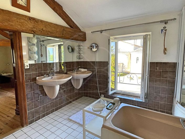 Image No.12-3 Bed House for sale