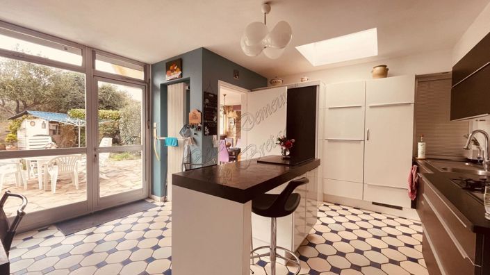 Image No.15-4 Bed House for sale