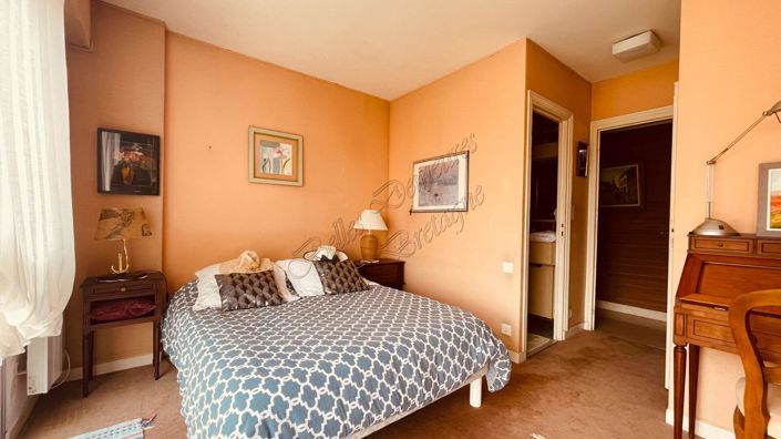 Image No.17-4 Bed House for sale