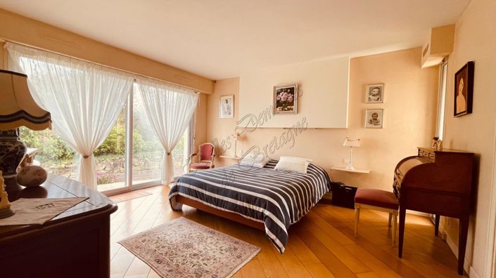 Image No.18-4 Bed House for sale