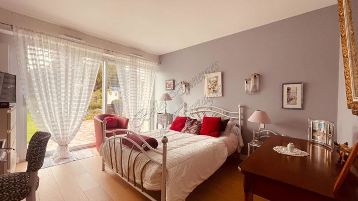 Image No.20-4 Bed House for sale