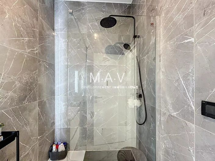 Image No.12-Propriété de 1 chambre à vendre à Nice