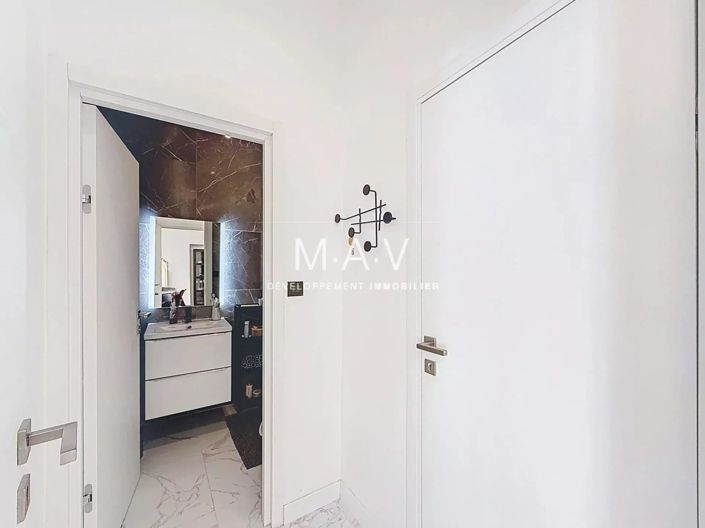 Image No.13-Propriété de 1 chambre à vendre à Nice