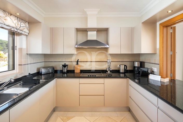 Image No.15-2 Bed House for sale