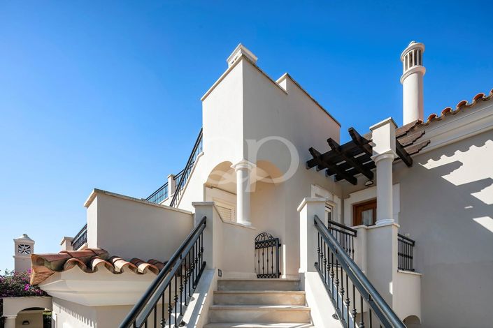 Image No.20-2 Bed House for sale