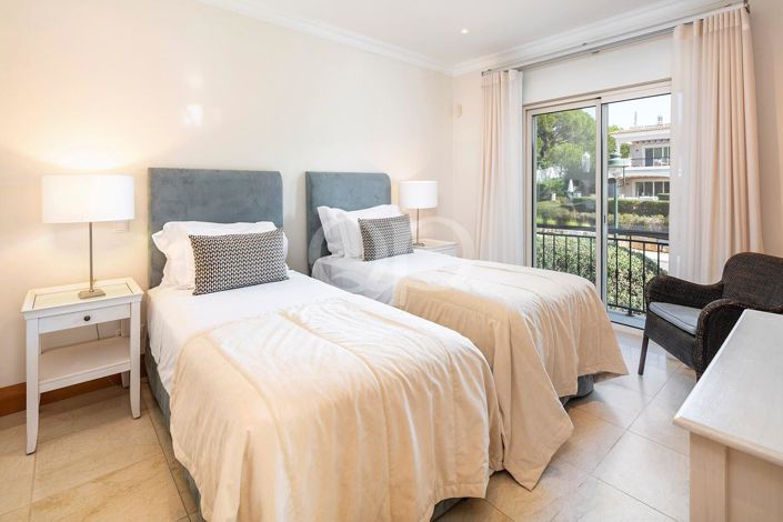 Image No.9-2 Bed House for sale