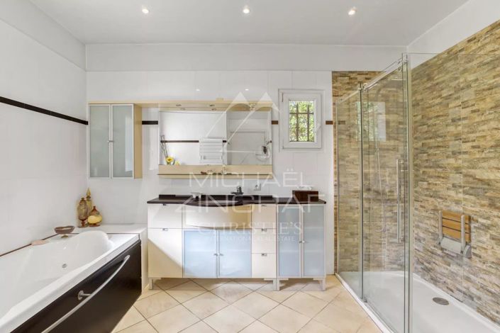 Image No.5-4 Bed House for sale