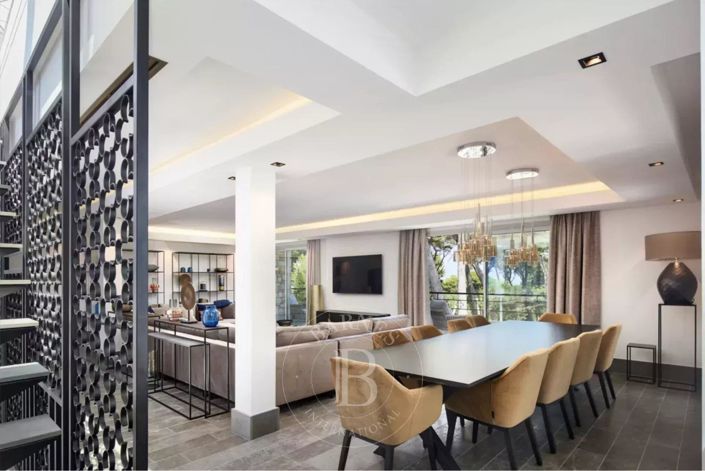 Image No.4-5 Bed House for sale