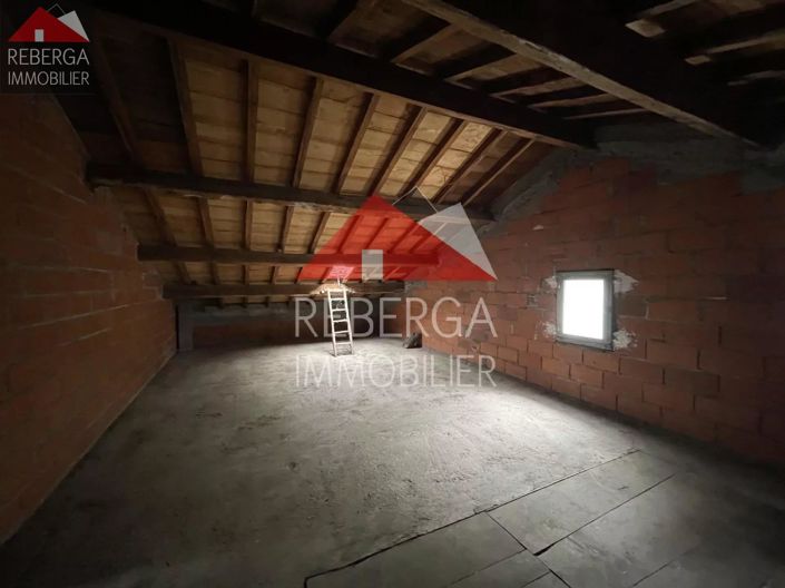 Image No.19-4 Bed House for sale