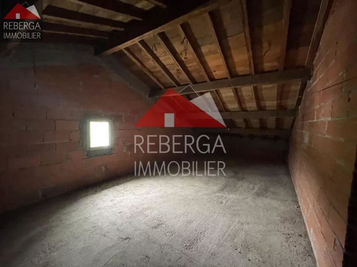 Image No.21-4 Bed House for sale