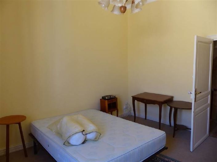 Image No.10-1 Bed House for sale