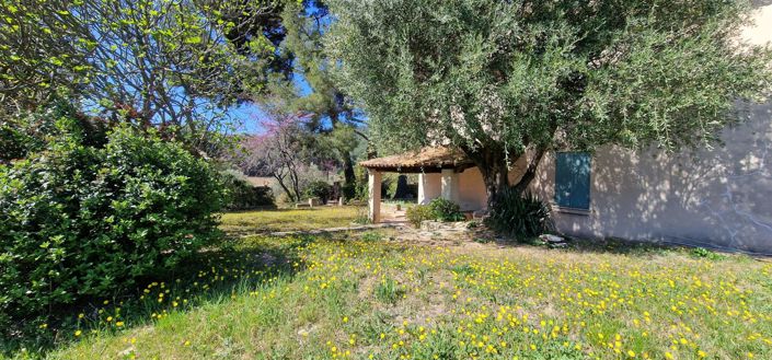 Image No.1-5 Bed House for sale