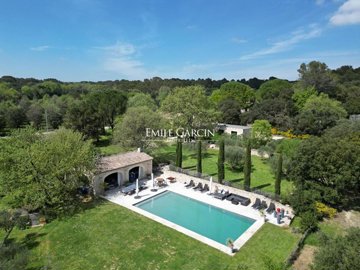 1 - Uzès, House