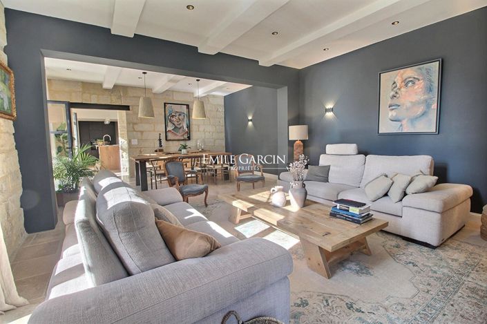 Image No.1-7 Bed House for sale