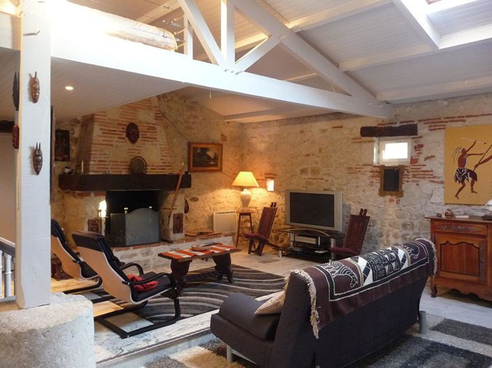 Image No.11-6 Bed Property for sale