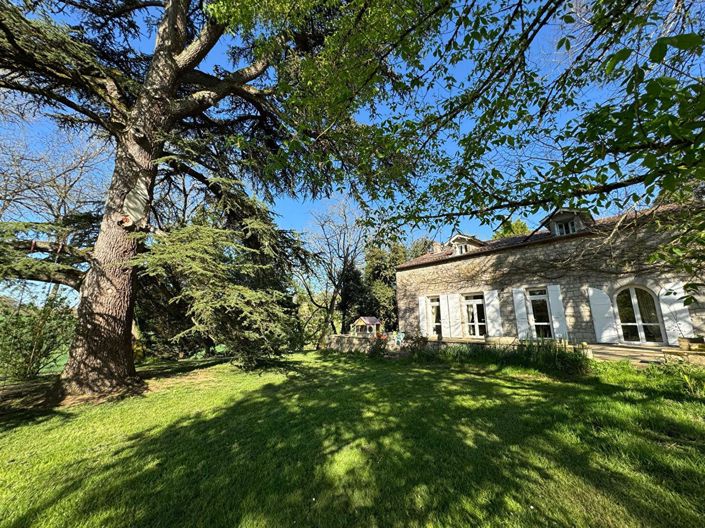 Image No.2-6 Bed Property for sale