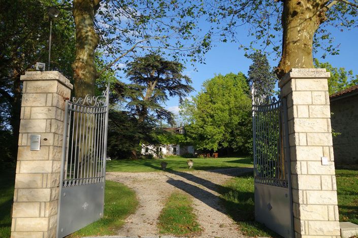 Image No.3-6 Bed Property for sale