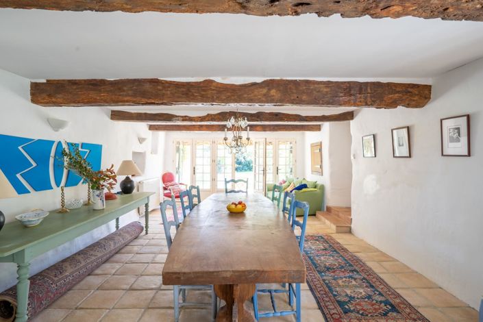 Image No.9-6 Bed House for sale