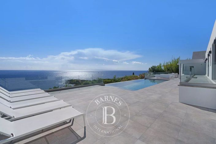 Image No.1-5 Bed House for sale