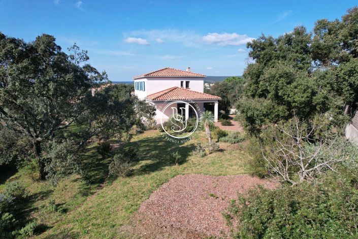 Image No.1-5 Bed House for sale