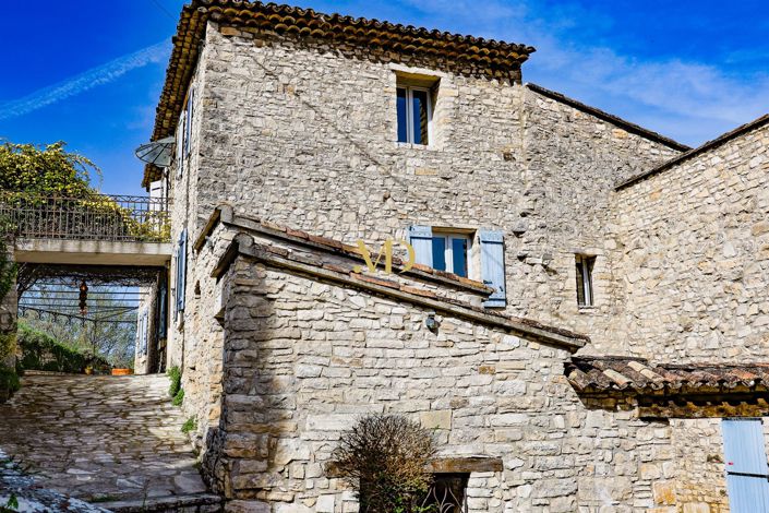 Image No.18-7 Bed House for sale