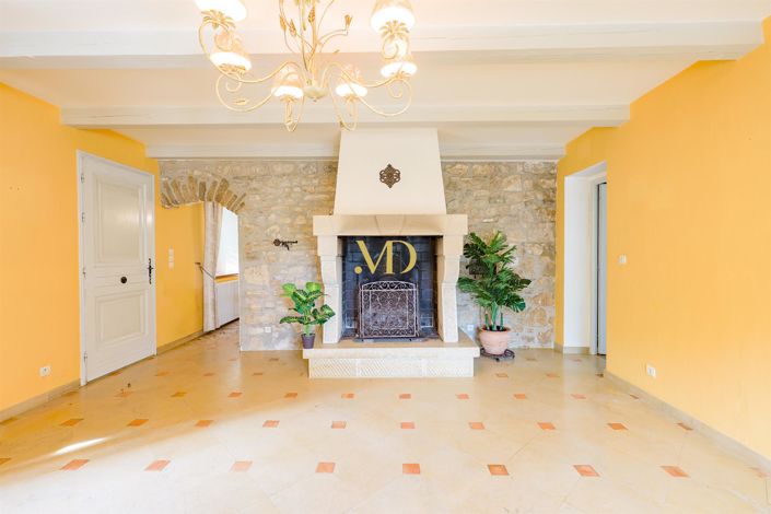 Image No.38-7 Bed House for sale