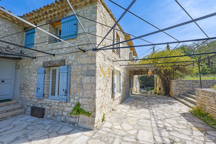 Image No.7-7 Bed House for sale