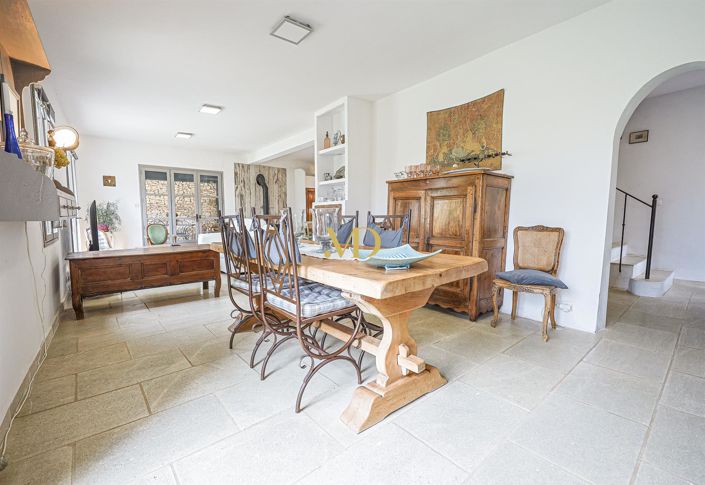 Image No.10-4 Bed House for sale