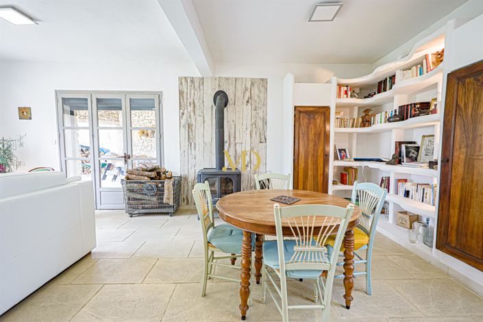 Image No.12-4 Bed House for sale