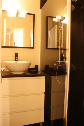 Image No.11-1 Bed Property for sale