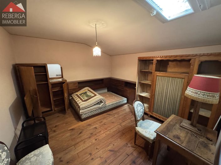 Image No.22-4 Bed House for sale