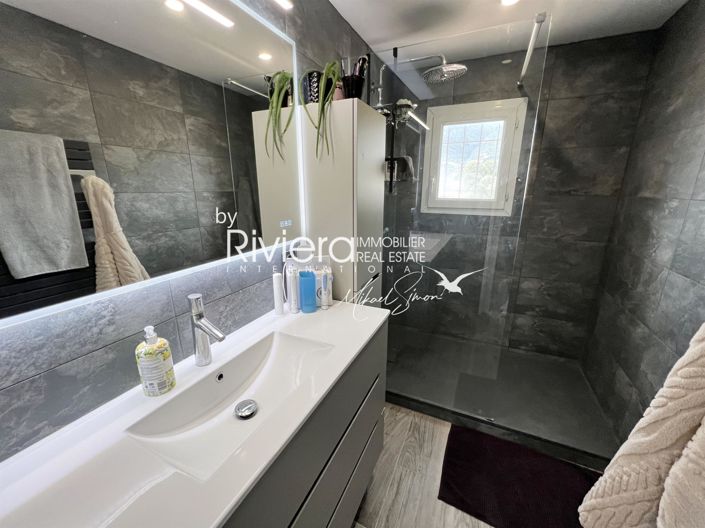 Image No.12-4 Bed House for sale