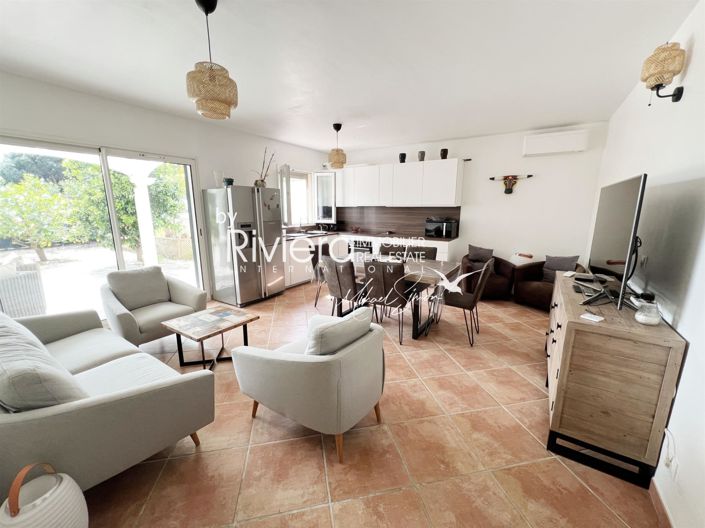 Image No.16-4 Bed House for sale