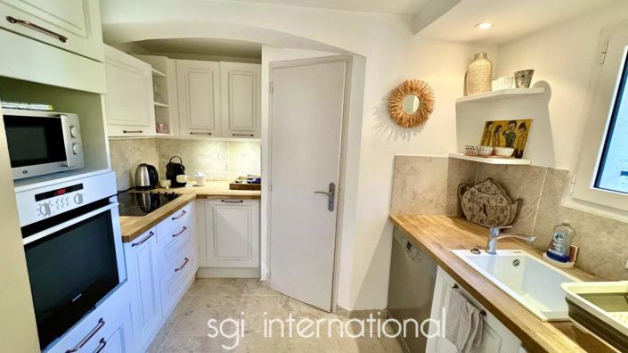 Image No.5-2 Bed House for sale