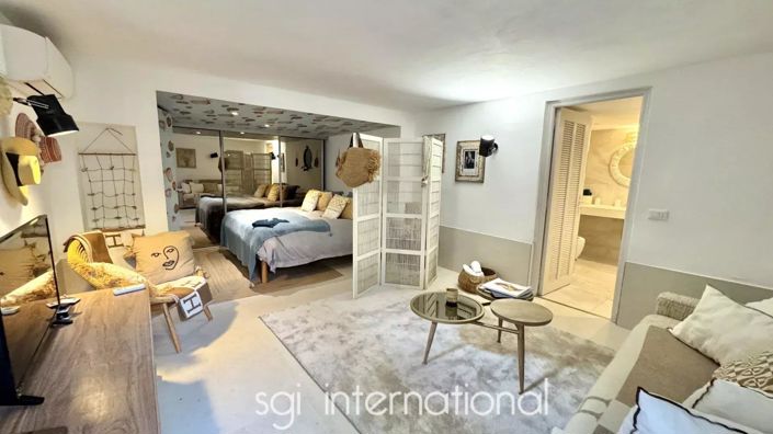 Image No.8-2 Bed House for sale