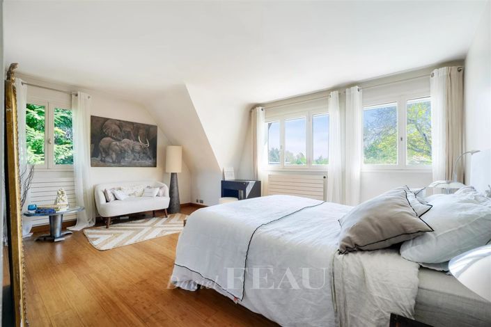 Image No.10-4 Bed House for sale