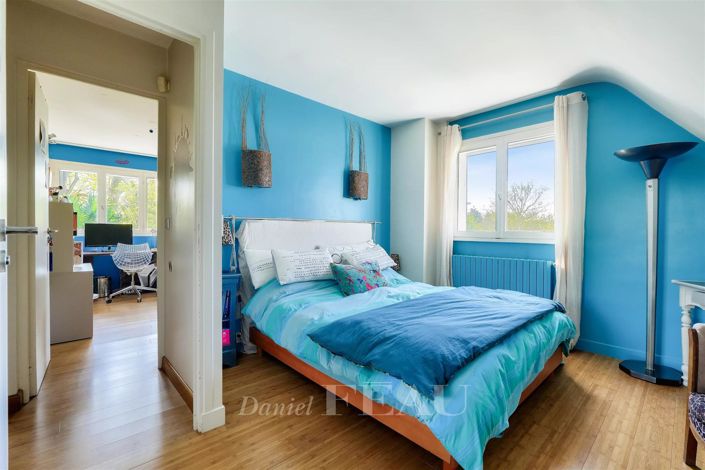 Image No.13-4 Bed House for sale