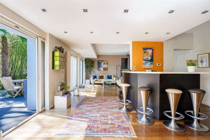 Image No.2-4 Bed House for sale