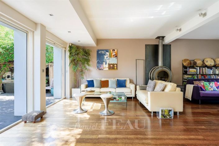 Image No.3-4 Bed House for sale