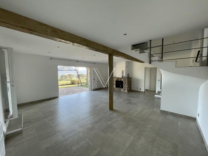 Image No.12-3 Bed House for sale