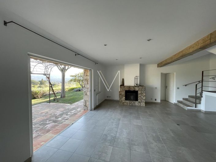 Image No.14-3 Bed House for sale