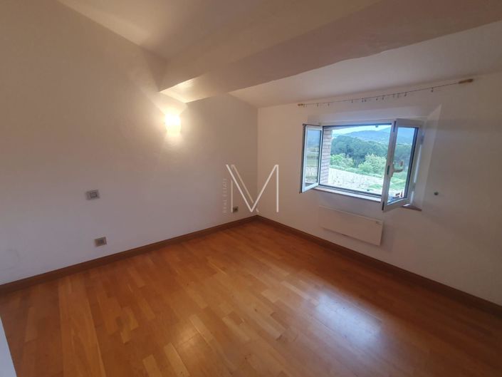 Image No.16-3 Bed House for sale